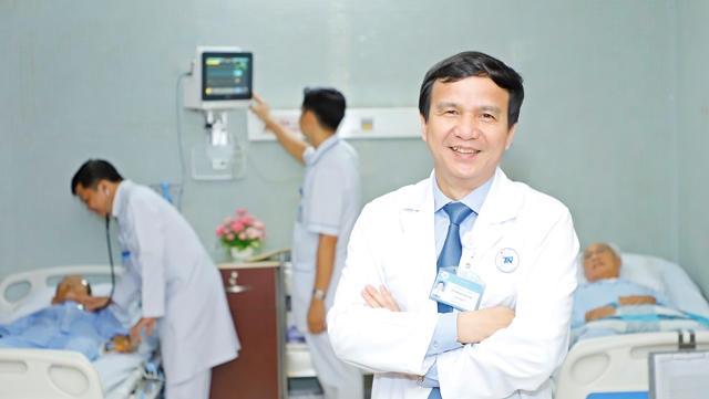 PGS.TS.BS Lê Đình Thanh: Luôn giữ cho mình một trái tim hồng và đôi tay ấm
